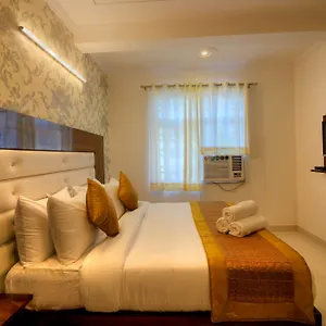 hotel-ark-of-avalon.hotelsdelhi.org/